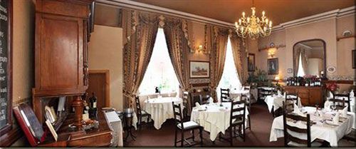 The County Hotel Banff Ngoại thất bức ảnh